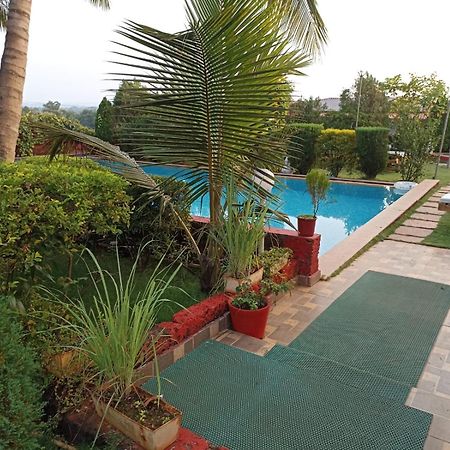 La Papa Resort Morjim Exteriör bild