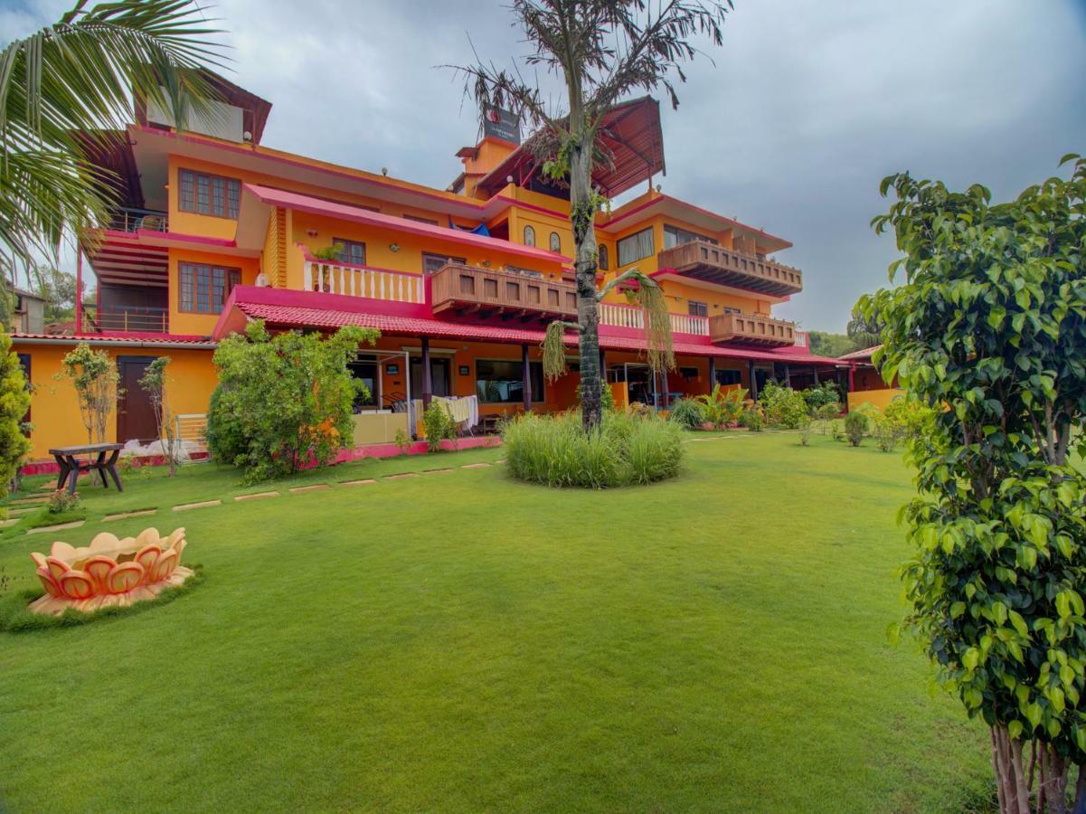La Papa Resort Morjim Exteriör bild